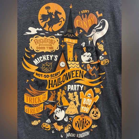 Women’s Disney Parks Nightmare Before Christmas Halloween Tshirt. Size medium - Picture 2 of 7